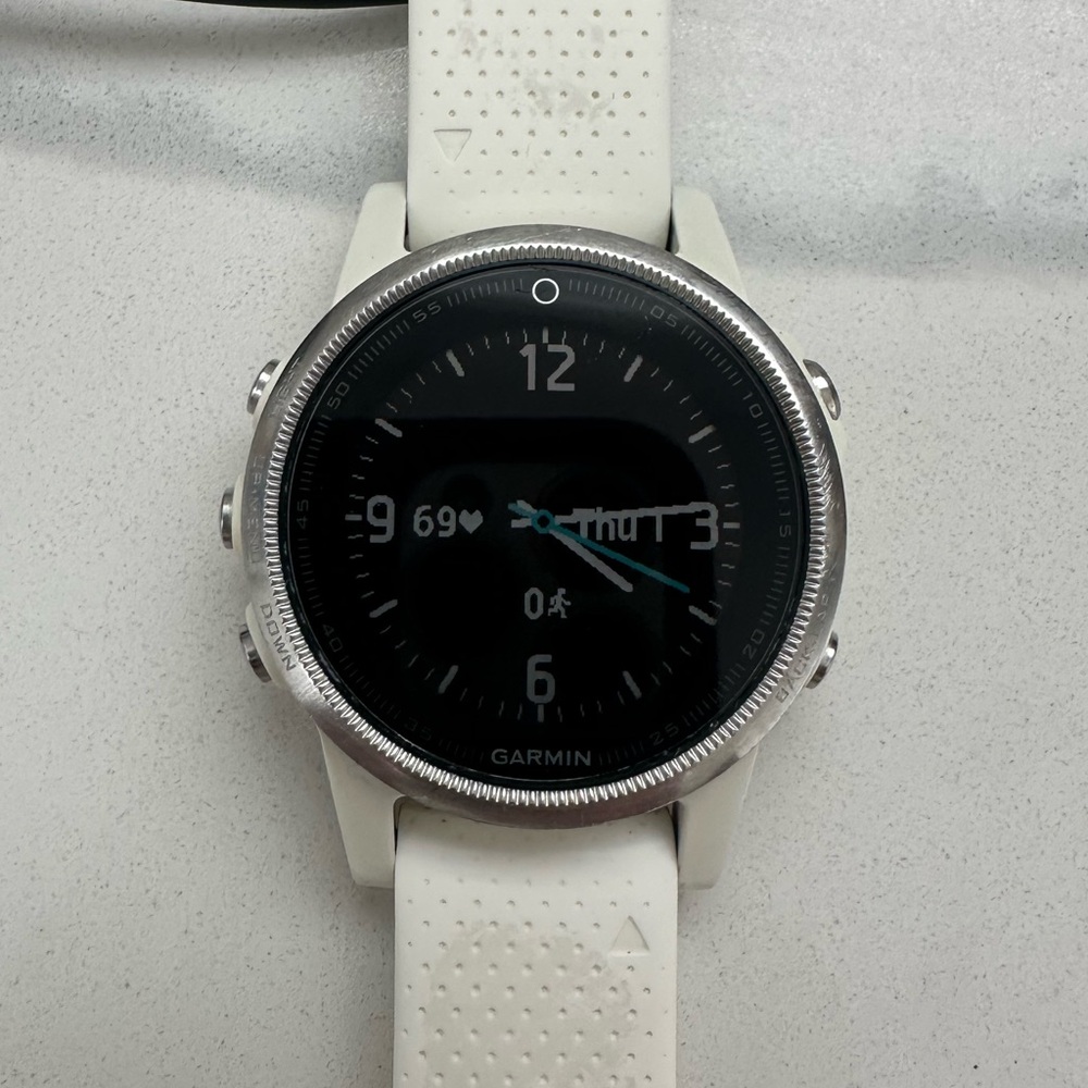 Garmin Fenix Silver and White Watch - Picture 4 of 7
